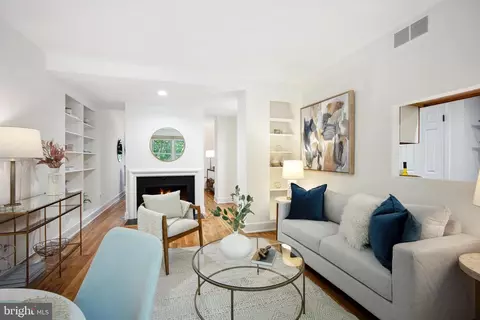 317 NE 10th NE #3, Washington, DC 20002 photo 4