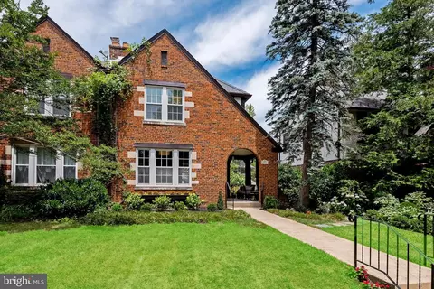 3805 Van Ness St NW, Washington, DC 20016