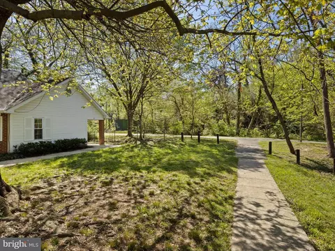 Exterior - 401 56th St NE, Washington, DC 20019 photo 6 of 11