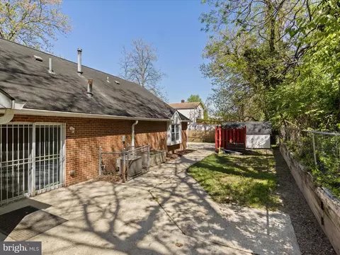 Exterior - 401 56th St NE, Washington, DC 20019 photo 8 of 11