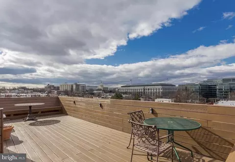 Exterior - 676 4th St NE #404, Washington, DC 20002 photo 1 of 3