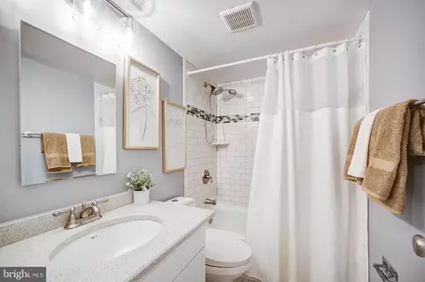 Bath - 676 4th St NE #404, Washington, DC 20002 photo 1 of 1