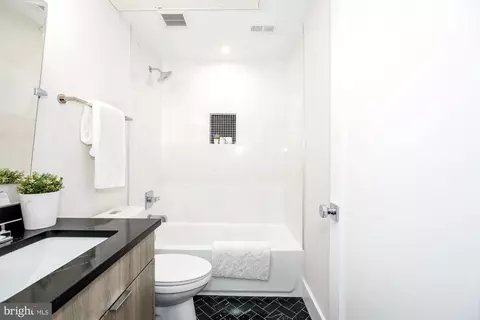 1421 Spring Rd NW #203, Washington, DC 20010 photo 12