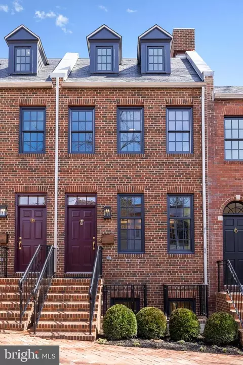 1667 Avon Pl NW, Washington, DC 20007