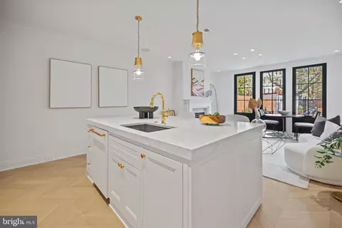 1667 Avon Pl NW, Washington, DC 20007 photo 15