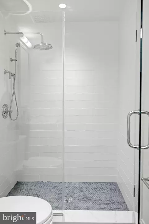 1667 Avon Pl NW, Washington, DC 20007 photo 41