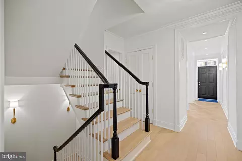 1667 Avon Pl NW, Washington, DC 20007 photo 11