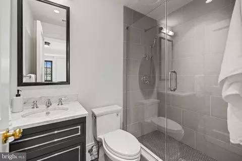 1667 Avon Pl NW, Washington, DC 20007 photo 47