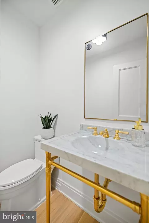 1667 Avon Pl NW, Washington, DC 20007 photo 10