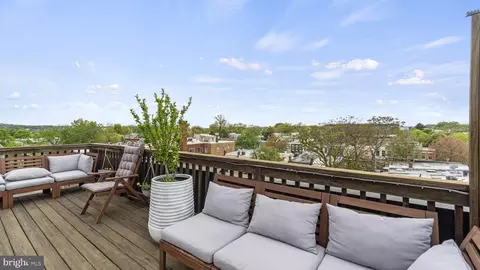 Exterior - 1621 D St SE #2, Washington, DC 20003 photo 6 of 14