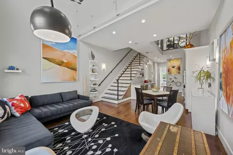 Living - 1621 D St SE #2, Washington, DC 20003 photo 1 of 2