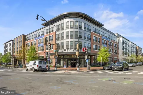 Exterior - 1621 D St SE #2, Washington, DC 20003 photo 12 of 14