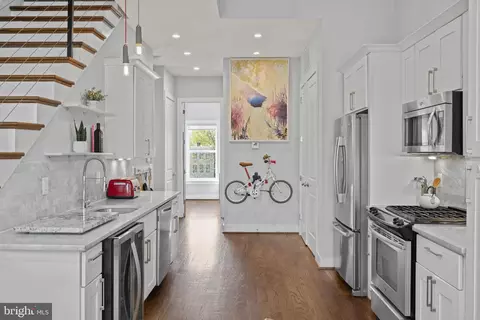 Kitchen - 1621 D St SE #2, Washington, DC 20003 photo 5 of 8