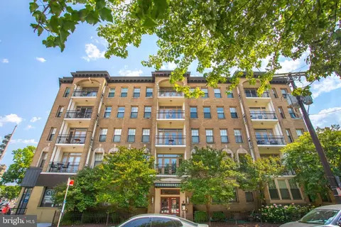 2902 Porter St NW #B, Washington, DC 20008