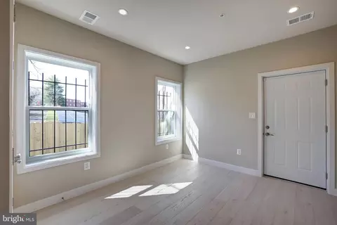 4000 D St SE, Washington, DC 20019 photo 44
