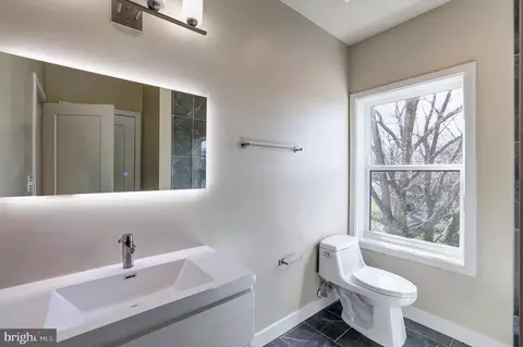 4000 D St SE, Washington, DC 20019 photo 19
