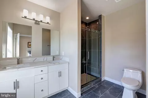4000 D St SE, Washington, DC 20019 photo 25