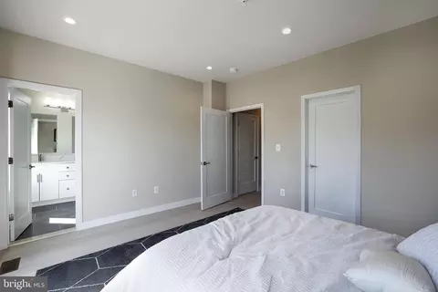 4000 D St SE, Washington, DC 20019 photo 24