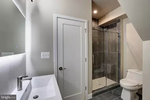 4000 D St SE, Washington, DC 20019 photo 27