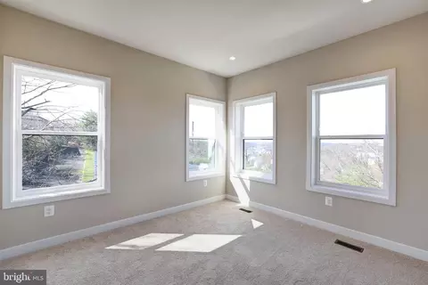 4000 D St SE, Washington, DC 20019 photo 33