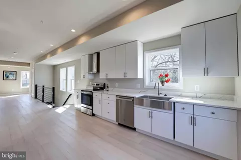 4000 D St SE, Washington, DC 20019 photo 12