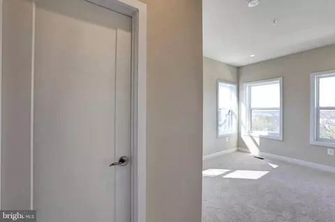4000 D St SE, Washington, DC 20019 photo 32