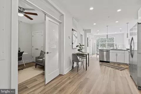Entry Way - 2337 Champlain St NW #105, Washington, DC 20009 photo 3 of 4