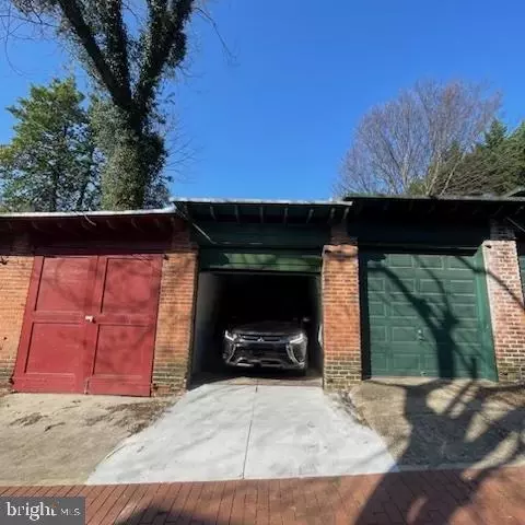 1657 31st St NW, Washington, DC 20007