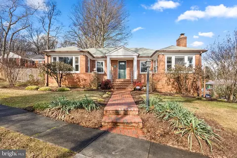 2101 Sudbury Pl NW, Washington, DC 20012