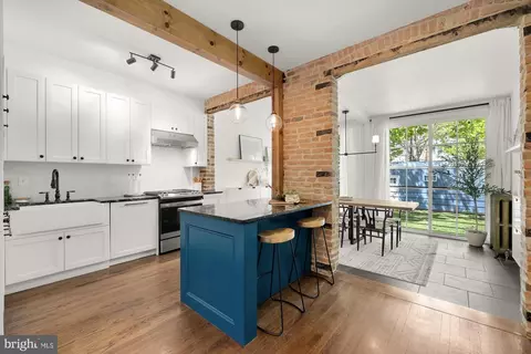 641 Irving St NW, Washington, DC 20010
