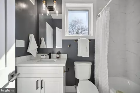 2019 M St NE #5, Washington, DC 20002 photo 17