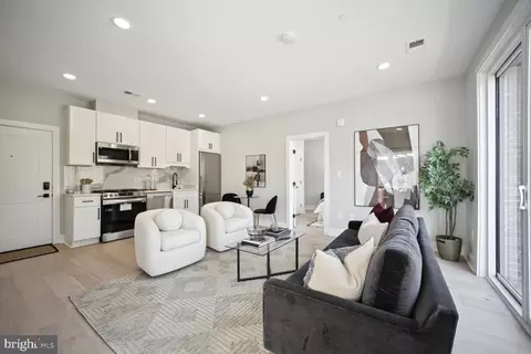 2019 M St NE #5, Washington, DC 20002 photo 2