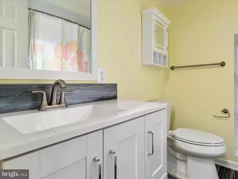 1715 Lang Pl NE, Washington, DC 20002 photo 17