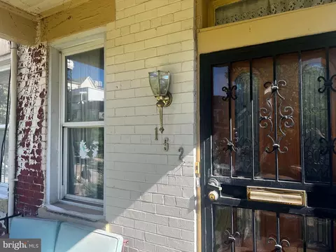 152 Todd Pl NE, Washington, DC 20002 photo 2