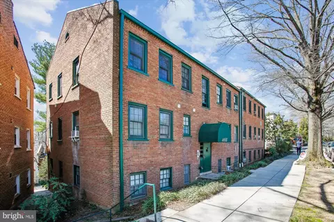 Exterior - 4866 Macarthur Blvd NW #2, Washington, DC 20007 photo 2 of 3