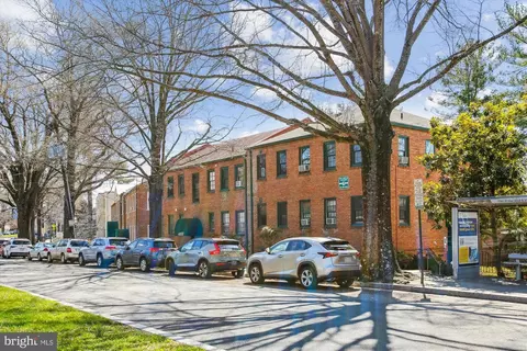 View/Area - 4866 Macarthur Blvd NW #2, Washington, DC 20007 photo 1 of 1
