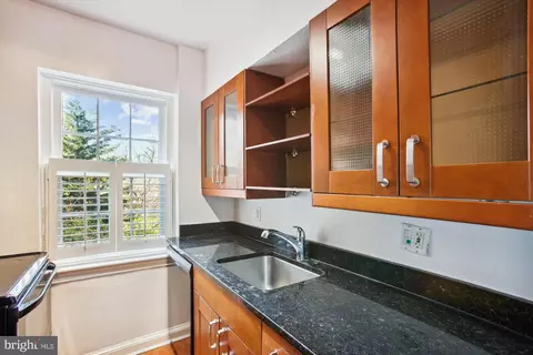 Kitchen - 4866 Macarthur Blvd NW #2, Washington, DC 20007 photo 1 of 4