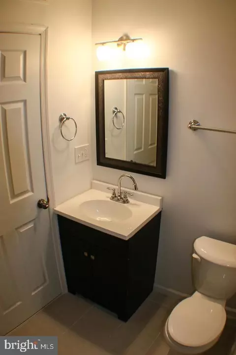 Bath - 414 Oklahoma Ave NE, Washington, DC 20002 photo 1 of 1