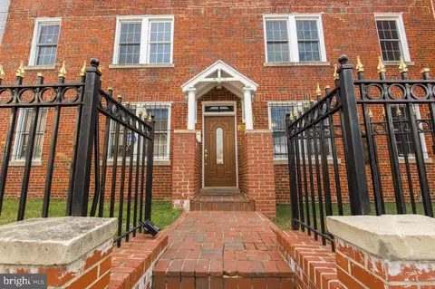 612 Newton Pl NW, Washington, DC 20010