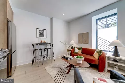 3319 11th St NW #1, Washington, DC 20010