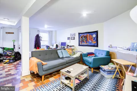 Living - 1435 E Capitol St SE, Washington, DC 20003 photo 8 of 9