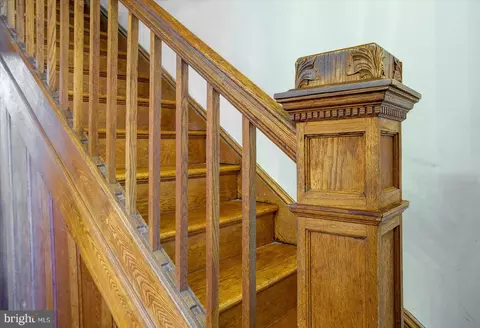Entry Way - 1435 E Capitol St SE, Washington, DC 20003 photo 3 of 3