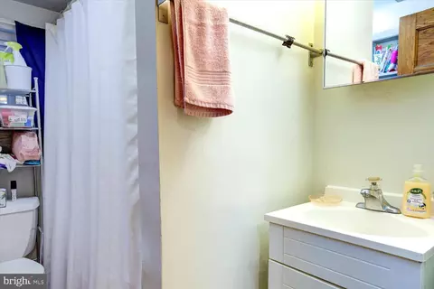 Bath - 1435 E Capitol St SE, Washington, DC 20003 photo 2 of 2