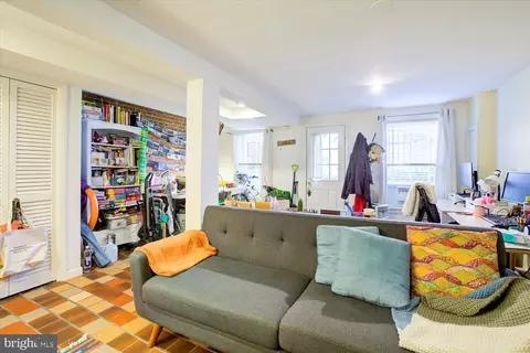 Living - 1435 E Capitol St SE, Washington, DC 20003 photo 9 of 9
