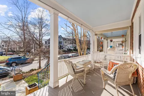 3839 Beecher St NW, Washington, DC 20007 photo 2