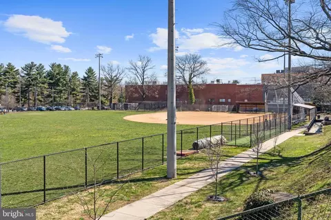 3839 Beecher St NW, Washington, DC 20007 photo 16