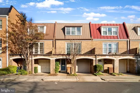 616 4th Pl SW, Washington, DC 20024
