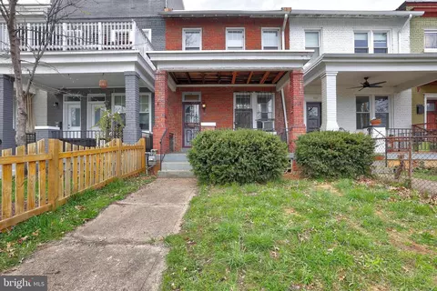735 Irving St NW, Washington, DC 20010