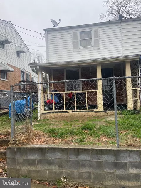 815 50th Pl NE, Washington, DC 20019