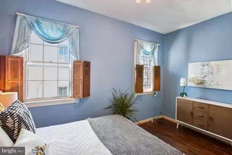 Bedroom - 604 E Se SE, Washington, DC 20003 photo 1 of 5